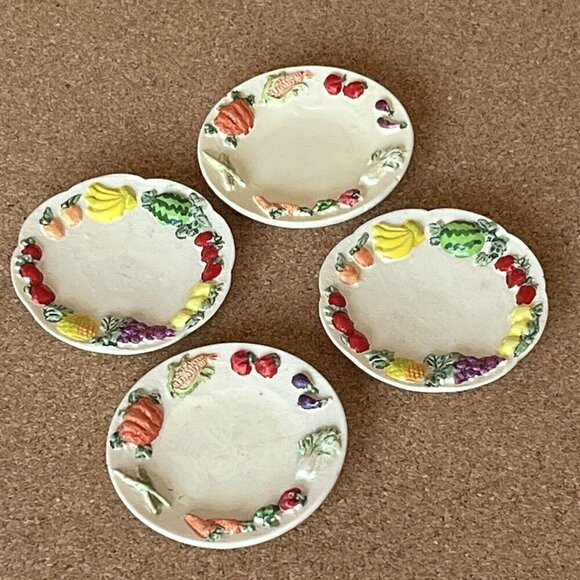 Vintage Lot of 4 Miniature Resin Fruit Vegetable Plates Mini Doll House Garden - Picture 1 of 8